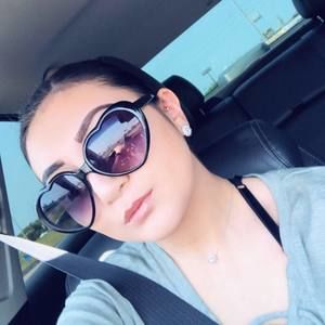 Meet your Posher, Cassandra